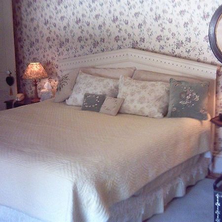 Pillsbury House Bed & Breakfast Woonsocket Kültér fotó