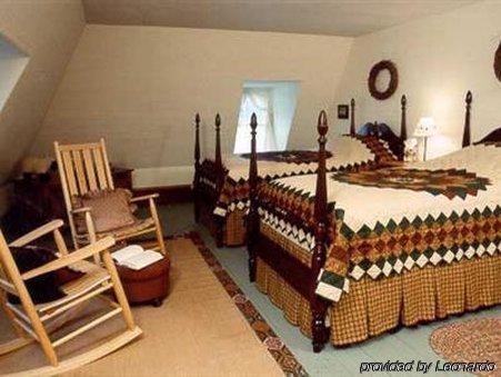 Pillsbury House Bed & Breakfast Woonsocket Szoba fotó